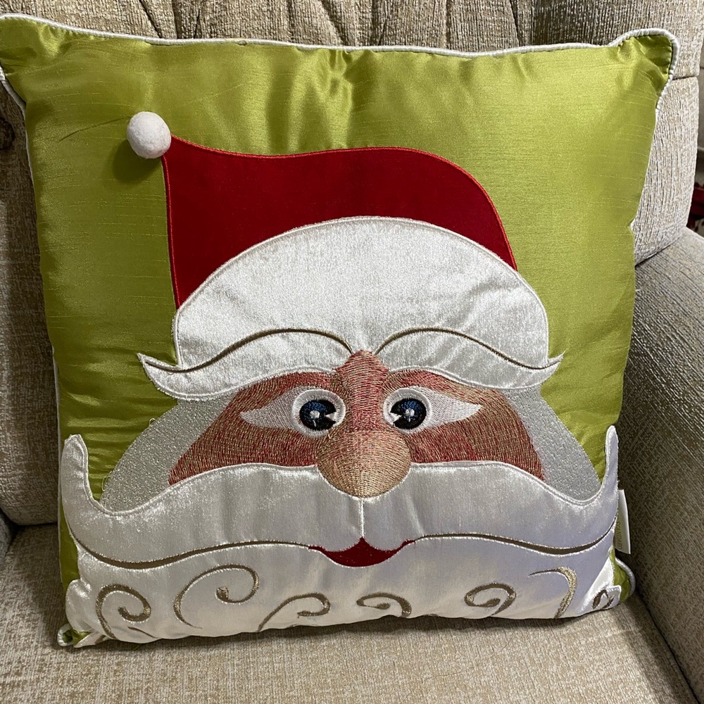 Royal Standard Santa Face Pillow 16"x16" Applique Embroidered Cheerful Whimsical